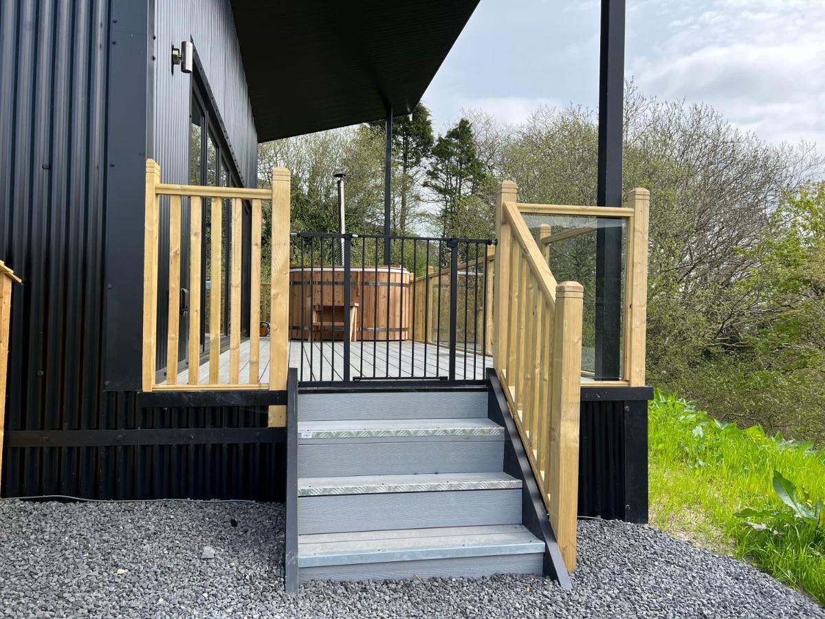 Luxury Lodge In The Treetops Llanbrynmair ภายนอก รูปภาพ